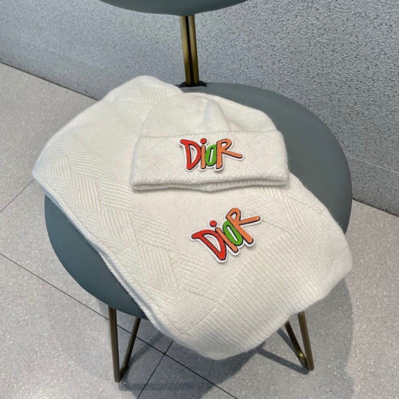 Christian Dior Caps Scarfs